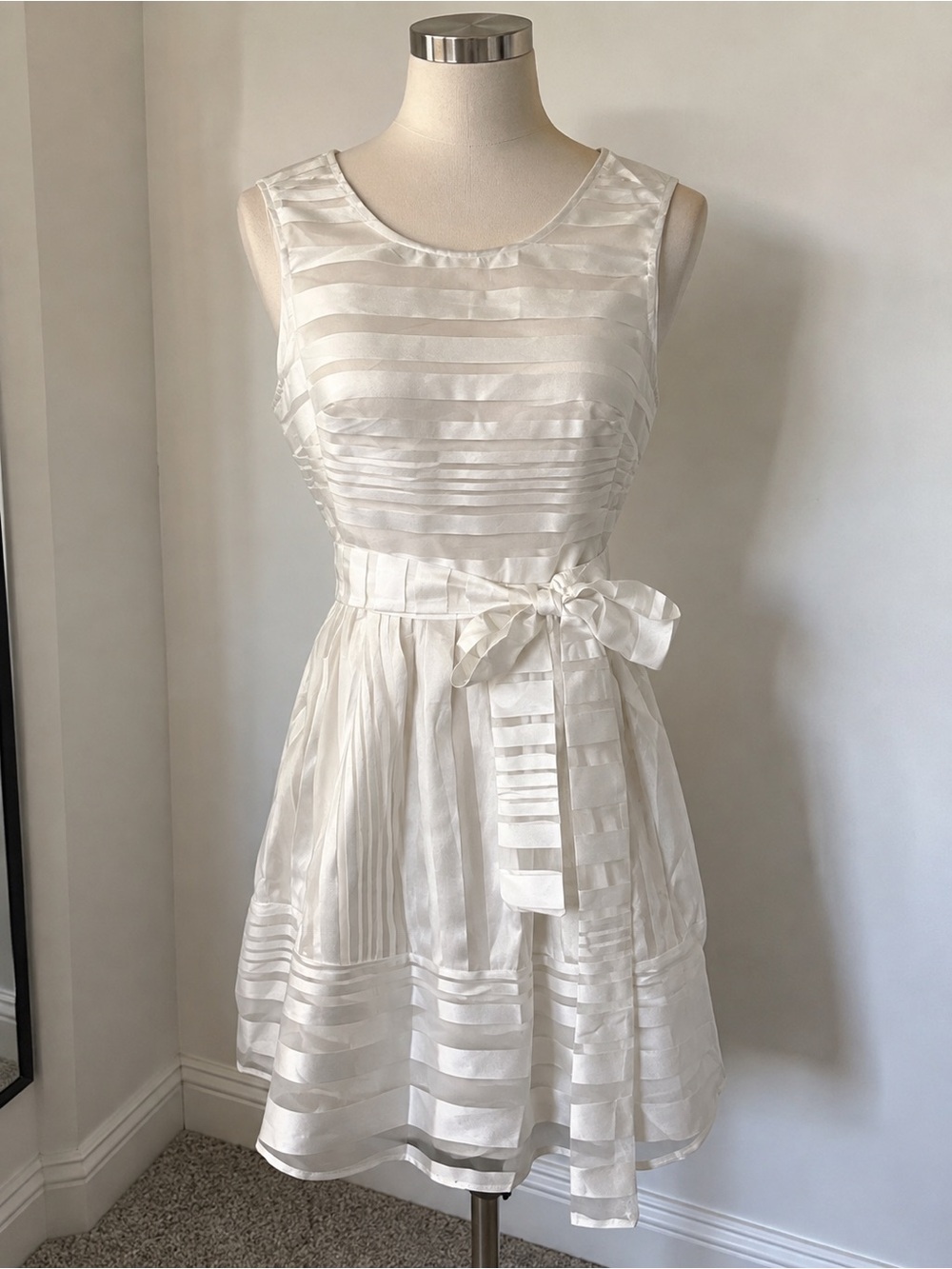 🖤 White Satin Stripe Cutout Bow Dress | Size M | NWT